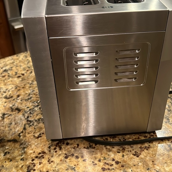 Krups Toaster 2 slot with wide bagel or toast setting & manual stop + lift bar - Picture 8 of 9